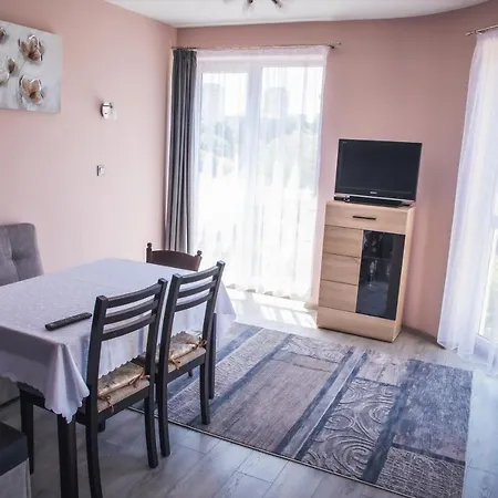 Bright For 5 Guests With Free Parking Burgas