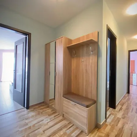 Bright For 5 Guests With Free Parking Burgas